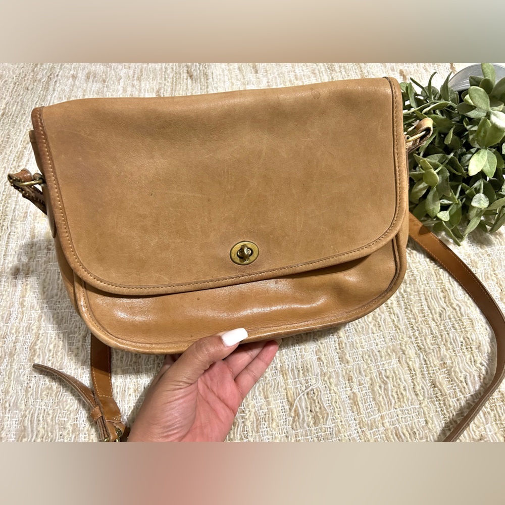 Vintage city bag (Coach)